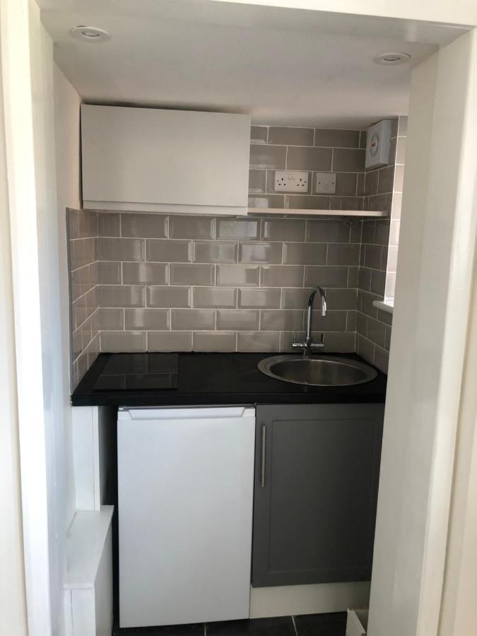Lovely Modern Decorated 1 Bed Studio 뉴포트 외부 사진